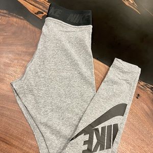 Nike Pro Dri-Fit Leggings (Gray)